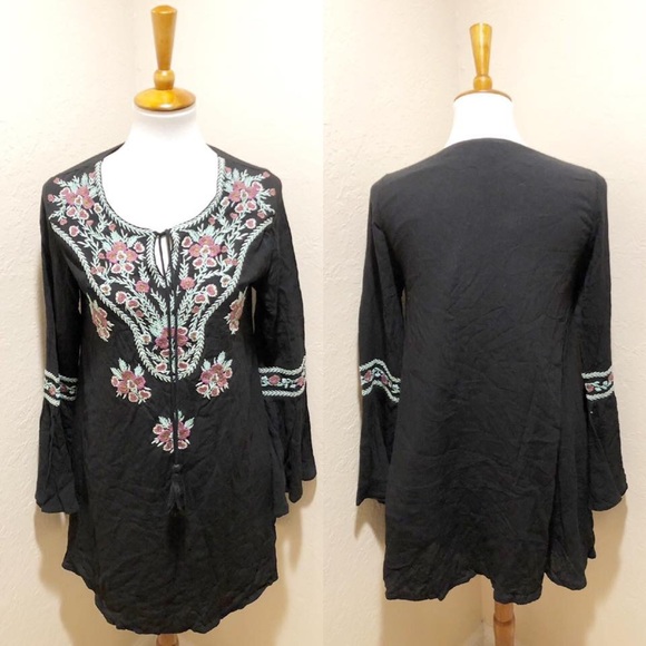 {Anthro} Chloe Oliver Embroidered dress - Picture 1 of 1